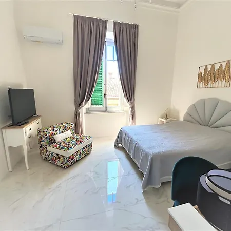 Allegra & * Viareggio