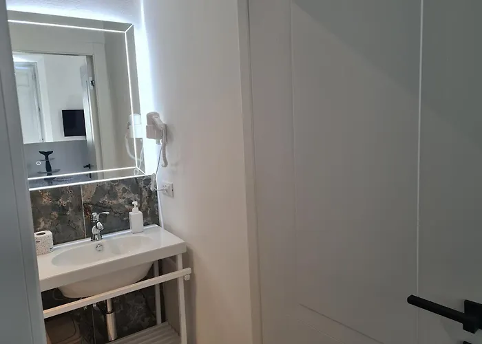 Apartman Allegra & *