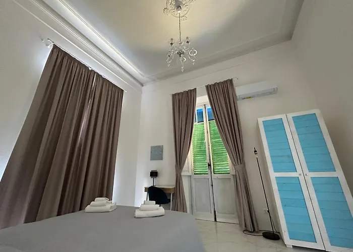 Allegra & * 维亚雷焦